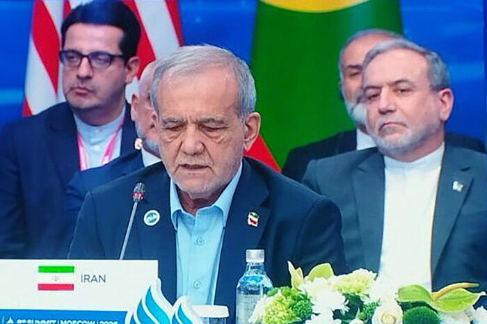 پزشکیان: مداخلات نظامی آمریکا، امنیت انرژی و رشد اقتصادی جهان را تهدید می‌کند