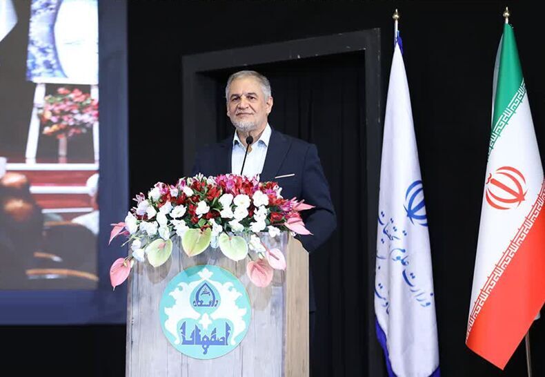 رییس دانشگاه اصفهان: دارندگان قدرت تأثیرگذاری بر تفکرات، برندگان آینده خواهند بود
