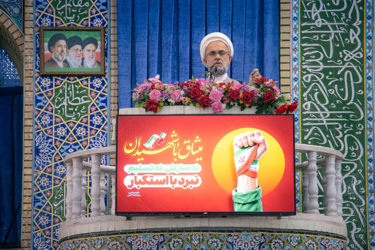 خطیب نماز جمعه کرمان: تجمع‌های شبانه امنیت‌ساز است