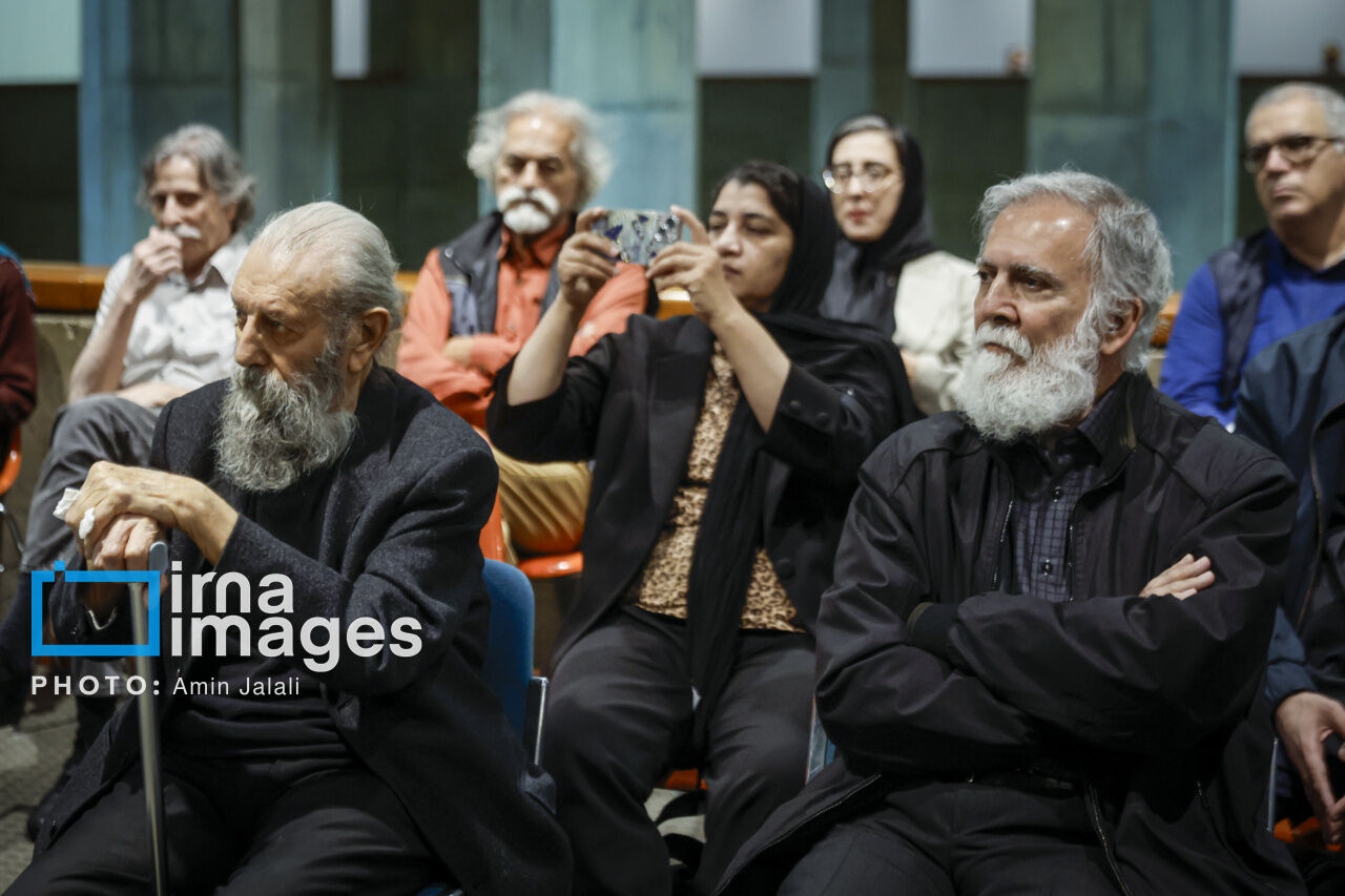 بهرام کلهرنیا: در زمانی جامعه ایرانی تجدد را دور ریختن هنر خود می‌دانست