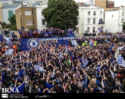 رژه چلسي در خيابان هاي لندن با جام قهرماني باشگاه هاي اروپا