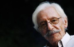 مشايخي: آروزيم رشد و ارتقاي تئاتر ايران است