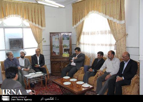 تکریم خانواده شهدا تعظیم از خود گذشتگی شهیدان است