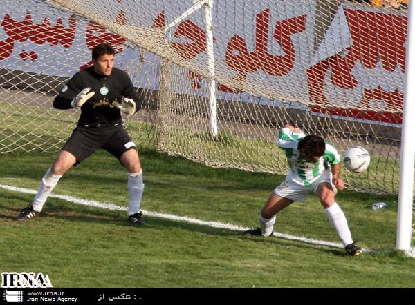 رقابت های فوتبال لیگ برتر گیلان جام گیل پیگیری شد