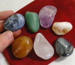 بيش از 15 نوع سنگ قيمتي و نيمه قيمتي دركشور شناخته شده است