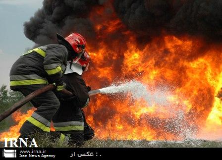 كارخانه توليد قطعات خودرو در شهر قدس دچار آتش سوزي شد