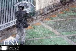 بارش برف مدارس ابتدايي فيروزكوه را تعطيل كرد