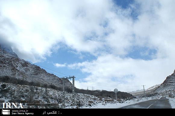 بارش باران و برف در استان يزد آغاز شد