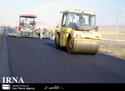 امسال 12 کیلومتر از راههای روستای رودبار الموت غربی آسفالت شده است