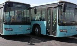 250 دستگاه اتوبوس مردم را از نقاط مختلف مشهد به مراسم سخنراني مقام معظم رهبري منتقل مي كنند