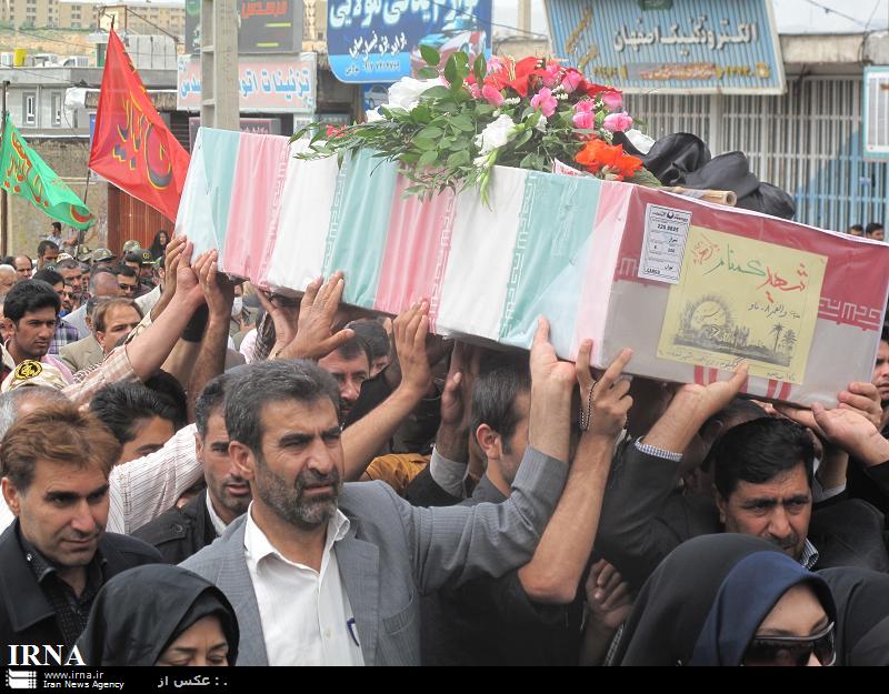 پيكر هاي مطهر شش شهيد گمنام در ياسوج تشييع شد