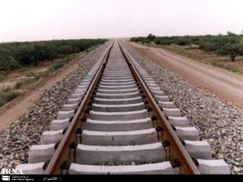 وزير راه و شهرسازي: زيرسازي راه آهن ملاير - كرمانشاه دي ماه امسال به اتمام مي رسد