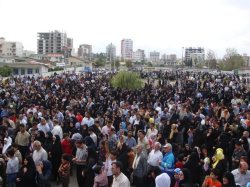 حاشيه هاي پياده روي خانوادگي در بجنورد مركز استان خراسان شمالي