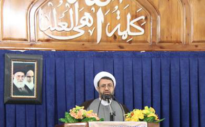 امام جمعه كيش: اعتدال راه پيشرفت و توسعه كشور است امام جمعه كيش: اعتدال راه پيشرفت و توسعه كشور است