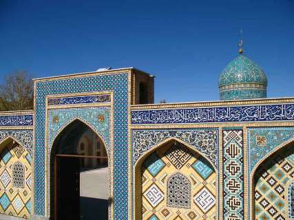 بقاع متبركه و امامزادگان آذربايجان غربي آماده پذيرايي از روزه داران هستند