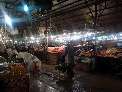 بازارهاي آبادان در آستانه عيد سعيد فطر با انبوه جمعيت روبرو شد