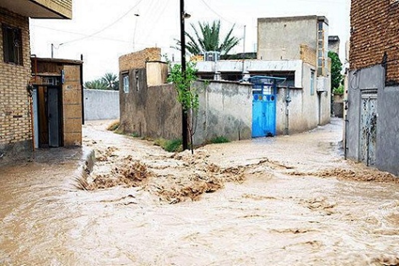 بارش شديد باران موجب آبگرفتي معابر خنج استان فارس شد