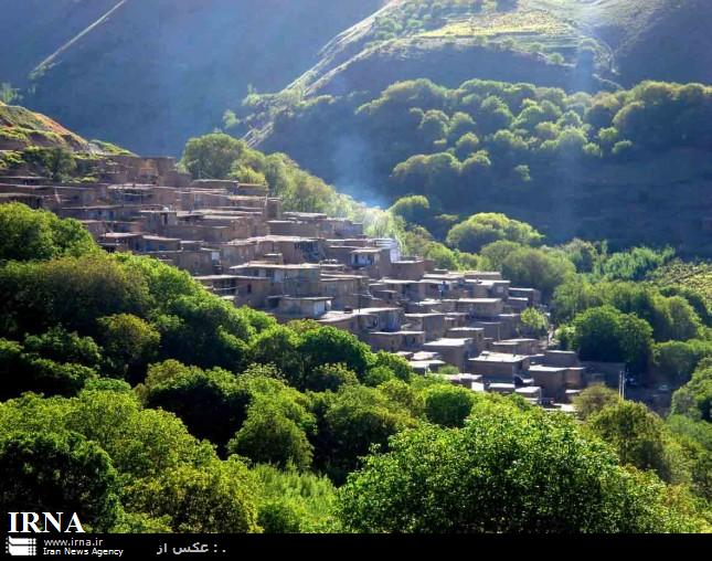 روستاي زيباي مارين بهشت گمشده  گردشگران تابستاني در گچساران