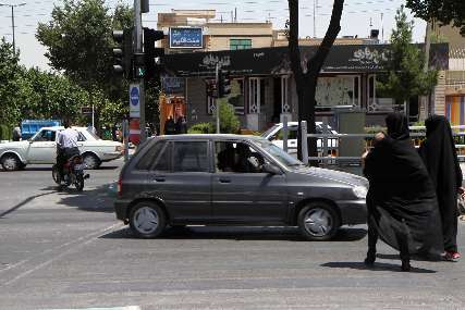 بي توجهي رانندگان به گذرگاه هاي پياده، جان عابرين را تهديد مي كند