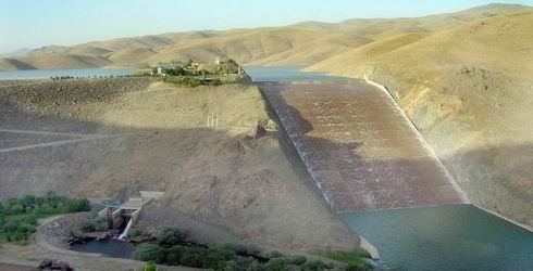 بستر براي سرمايه گذاري بخش خصوصي در حاشيه سدهاي كردستان فراهم شود