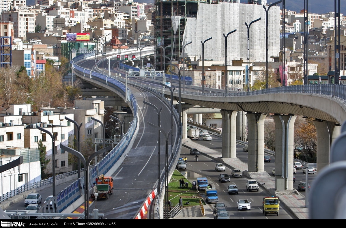 Parliament Speaker Ali Larijani inaugurates Iran's 1st layered "sadr" expressway in Tehran