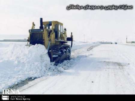 برف و كولاك اهالي 500 روستاي استان اردبيل را خانه نشين كرد