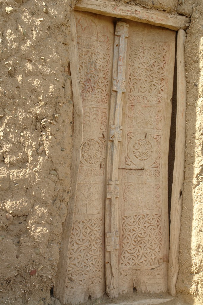 قلعه اسپكه با 760 سال قدمت در نيكشهر همچنان پابرجاست