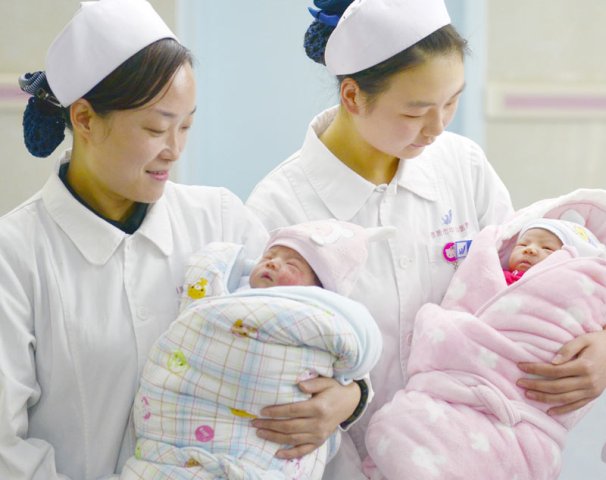 خستگی چینی ها ازاجرای سیاست تك فرزندی - اصلاحات در راه است