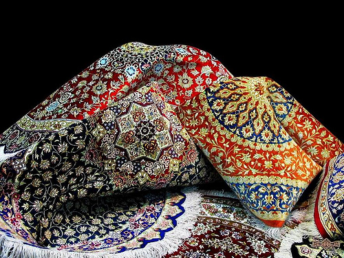 فرش ایرانی می تواند برند ملی باشد