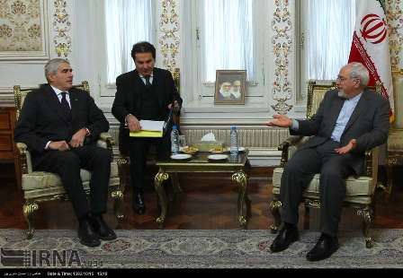 Zarif confers with Italian senator Zarif confers with Italian senator