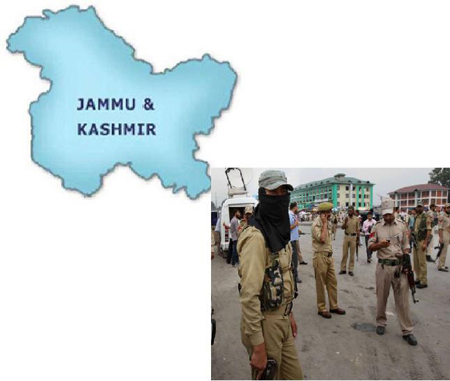 Two soldiers injured, 3 militants killed in gunfight in Kashmir Two soldiers injured, 3 militants killed in gunfight in Kashmir