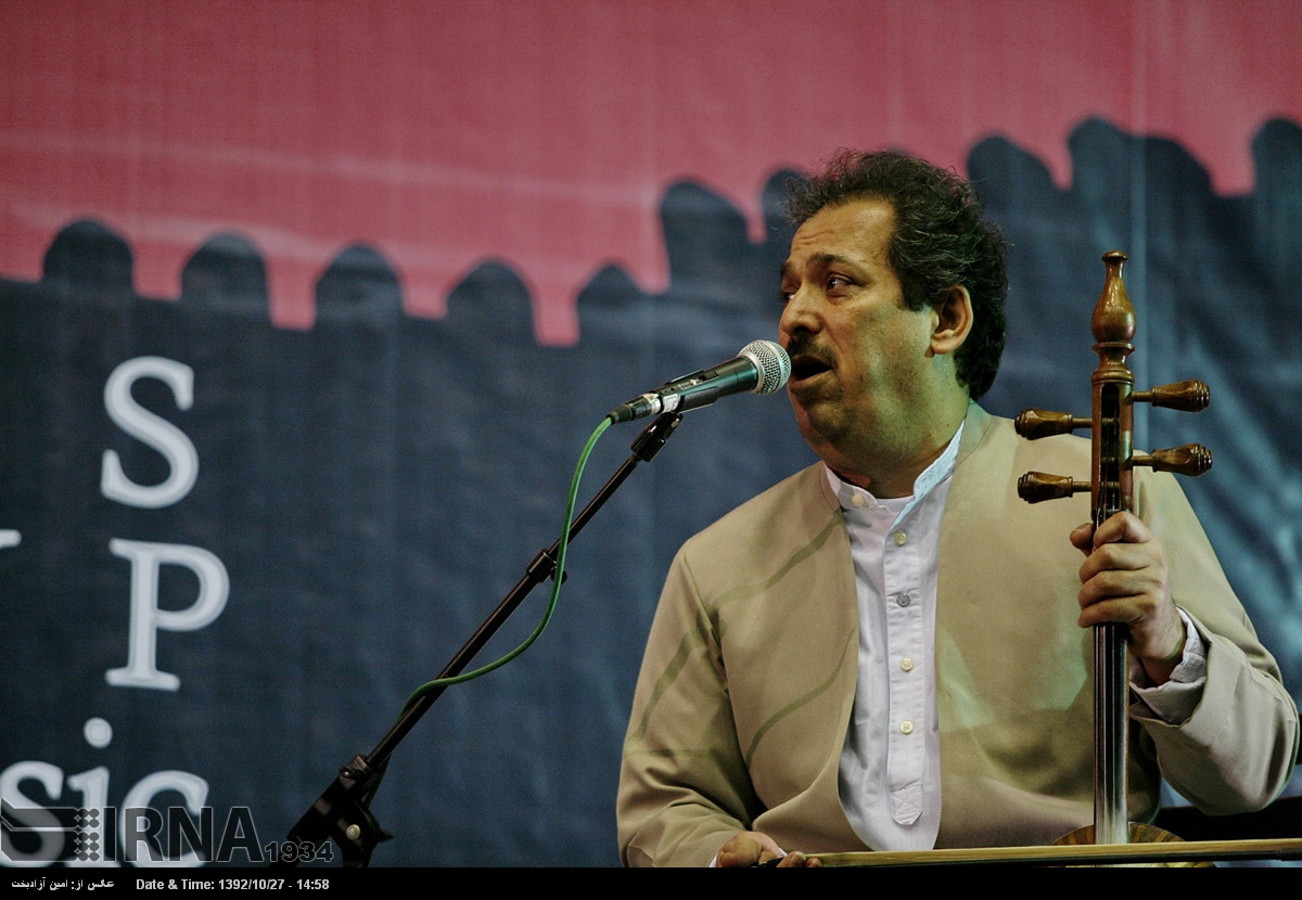 اردشیر کامکار با موسیقی کردستان به  تالار وحدت می‌آید