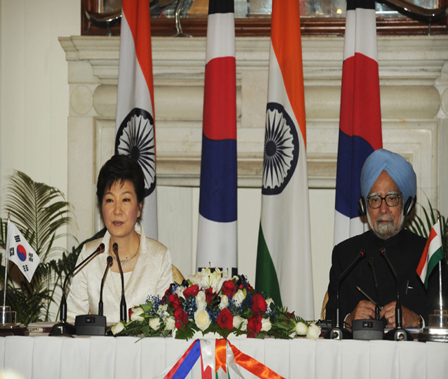 India, South Korea sign 9 pacts India, South Korea sign 9 pacts