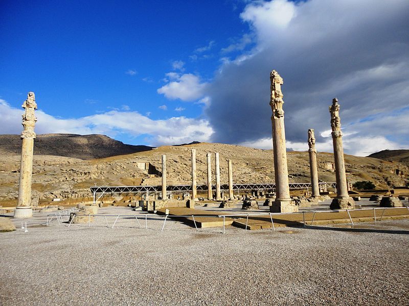 یك محقق ایتالیایی:در كتیبه های تخت جمشید اشتباه نوشتاری وجود دارد یك محقق ایتالیایی:در كتیبه های تخت جمشید اشتباه نوشتاری وجود دارد