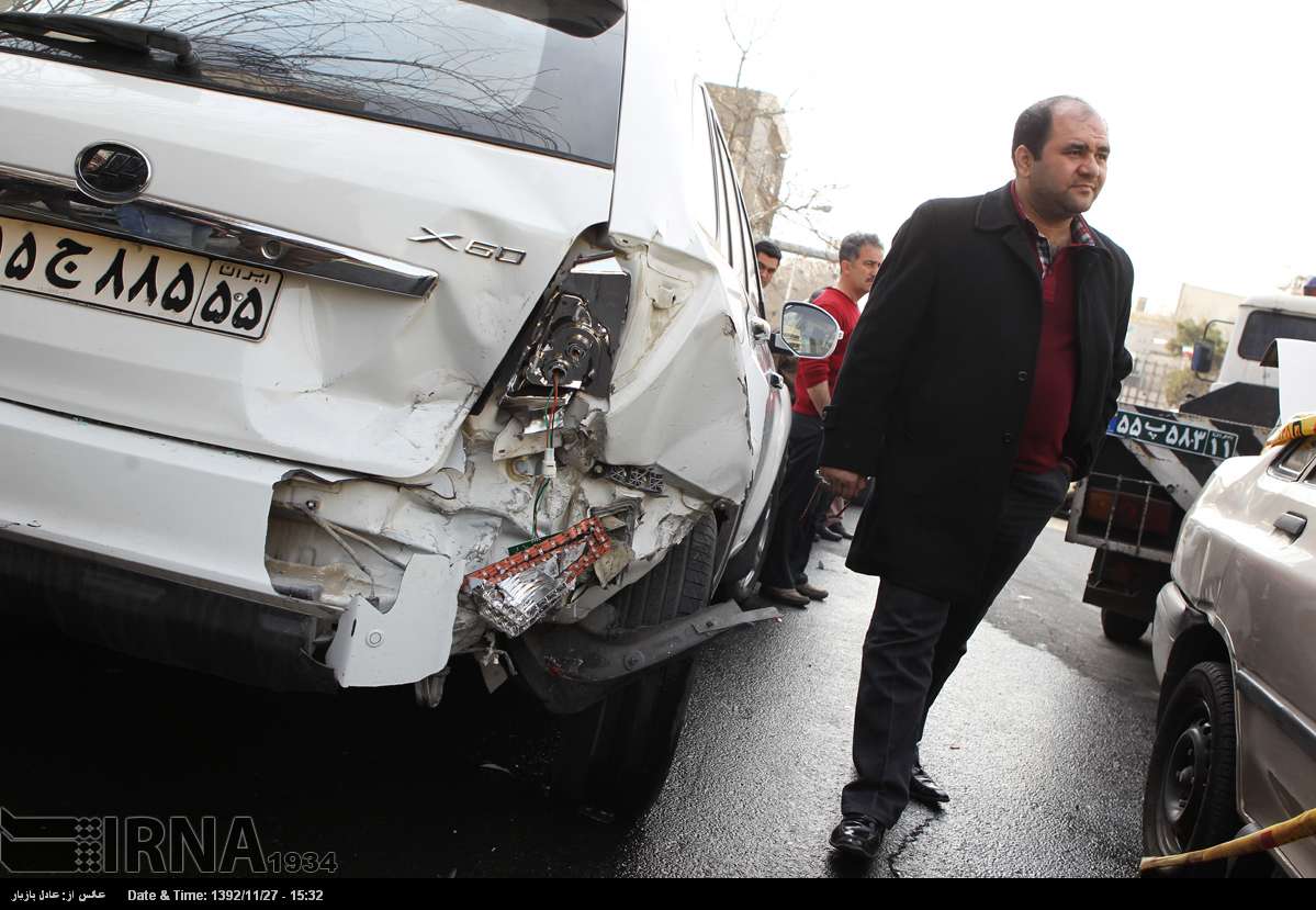 تصادف ۲ خودروی سواری در جاده کلات و مشهد پنج نفر را روانه بیمارستان کرد