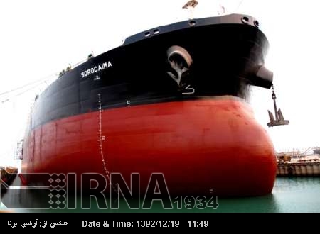 Iran’s 1st Aframax tanker docked at Bushehr harbor