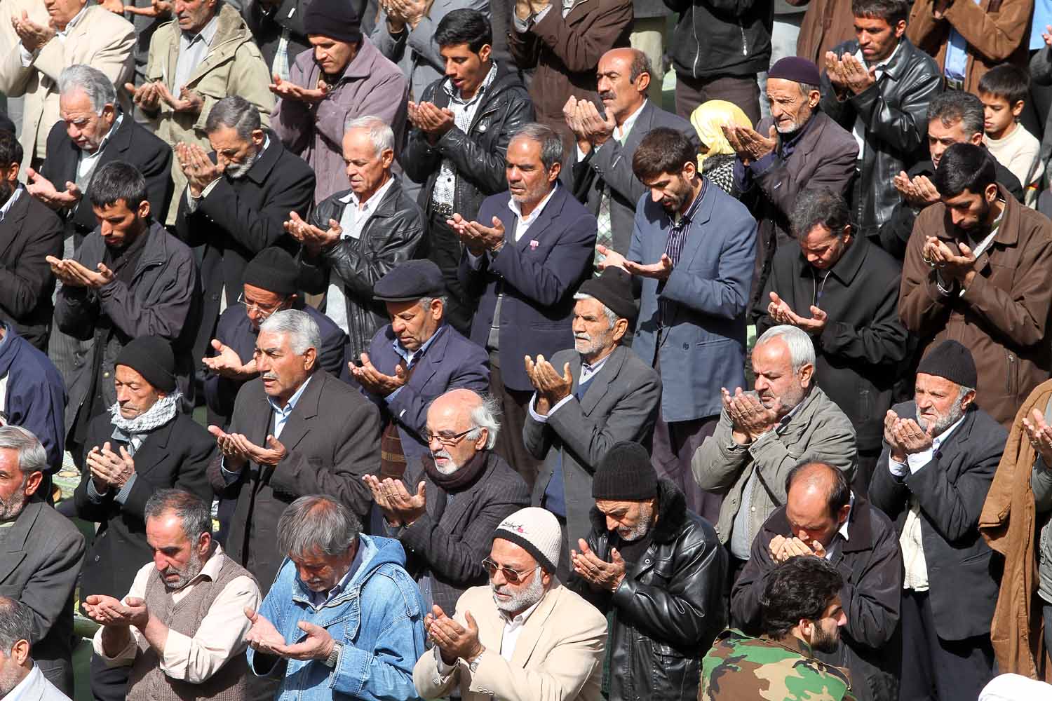 امام جمعه ايمانشهر: 12 فروردين مهمترين روز در تاريخ جمهوري اسلامي ايران است  - ایرنا