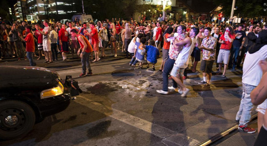 مسابقه بسكتبال درآمریكا به درگیری خیابانی انجامید
