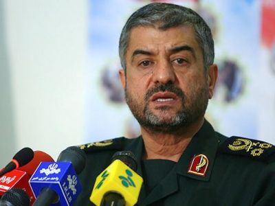 اللواء جعفري: علي الحرس الثوري العمل كقوة دافعة للثورة الاسلامية اللواء جعفري: علي الحرس الثوري العمل كقوة دافعة للثورة الاسلامية