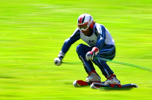 مرحله نخست اردوی تیم ملی اسكی روی چمن در اردبیل برگزار می شود