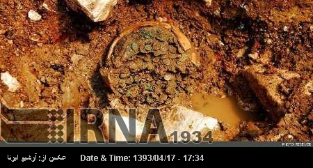 Historical coins found in Pourya-ye Vali’s tomb Historical coins found in Pourya-ye Vali’s tomb