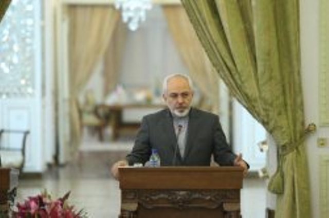 Zarif: Iran, G5+1 agree to extend nuclear talks Zarif: Iran, G5+1 agree to extend nuclear talks
