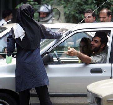 نرخ بیكاری زنان جوان در مناطق شهری54.1 درصد است نرخ بیكاری زنان جوان در مناطق شهری54.1 درصد است