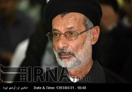 Sunni prayers leader condemns Zionists atrocities Sunni prayers leader condemns Zionists atrocities