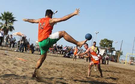 فردا؛ آغاز مرحله نهايي مسابقات هندبال ساحلي قهرماني ايران
