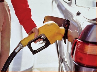 مصرف بنزین 4 میلیون لیتر در روز كاهش یافت