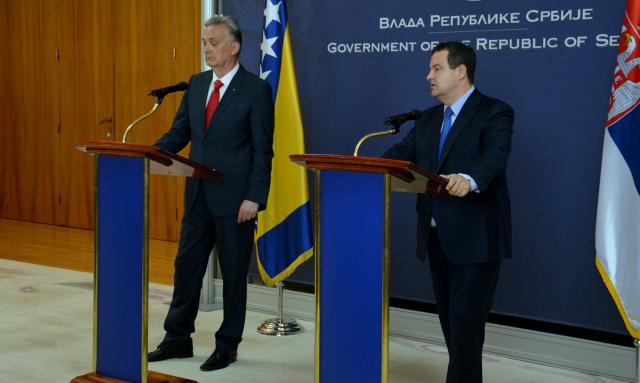 صربستان و بوسني و هرزگوين بر گسترش روابط دو جانبه تاكيد كردند
