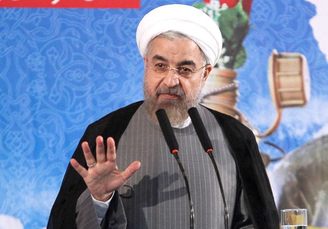 جامعه عفاف و حجاب می خواهد/ با ون و مینی بوس و پاسبان، فرهنگ درست نمی شود جامعه عفاف و حجاب می خواهد/ با ون و مینی بوس و پاسبان، فرهنگ درست نمی شود