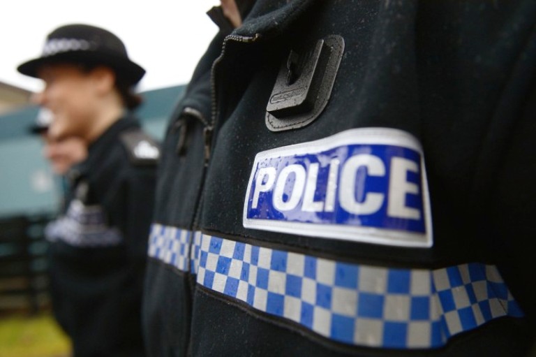 پليس بدنبال بررسي قتل سه كودك توسط يك باند كودك آزار متشكل از مقام‌هاي انگليس