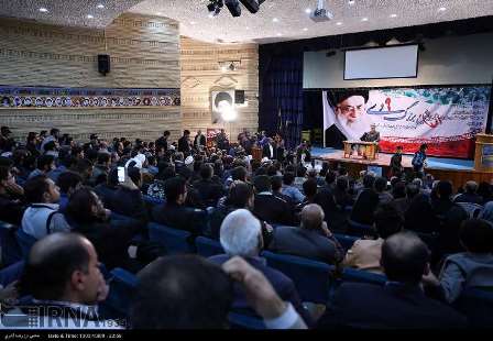 برگزاری آیین گرامیداشت حماسه 9 دی درتالار فجر دانشگاه شیراز